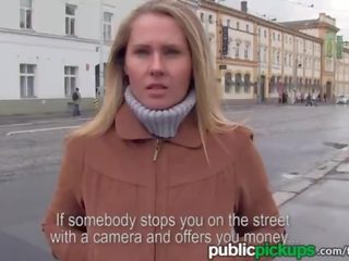 Mofos - first-rate euro blondýnka dostane vyzvednout nahoru na the ulice